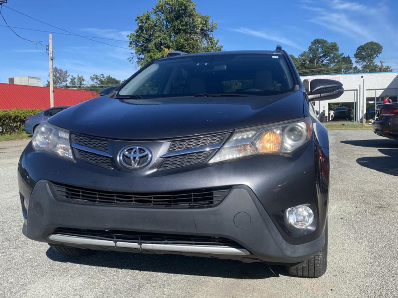 Toyota RAV4 XLE FWD 2014