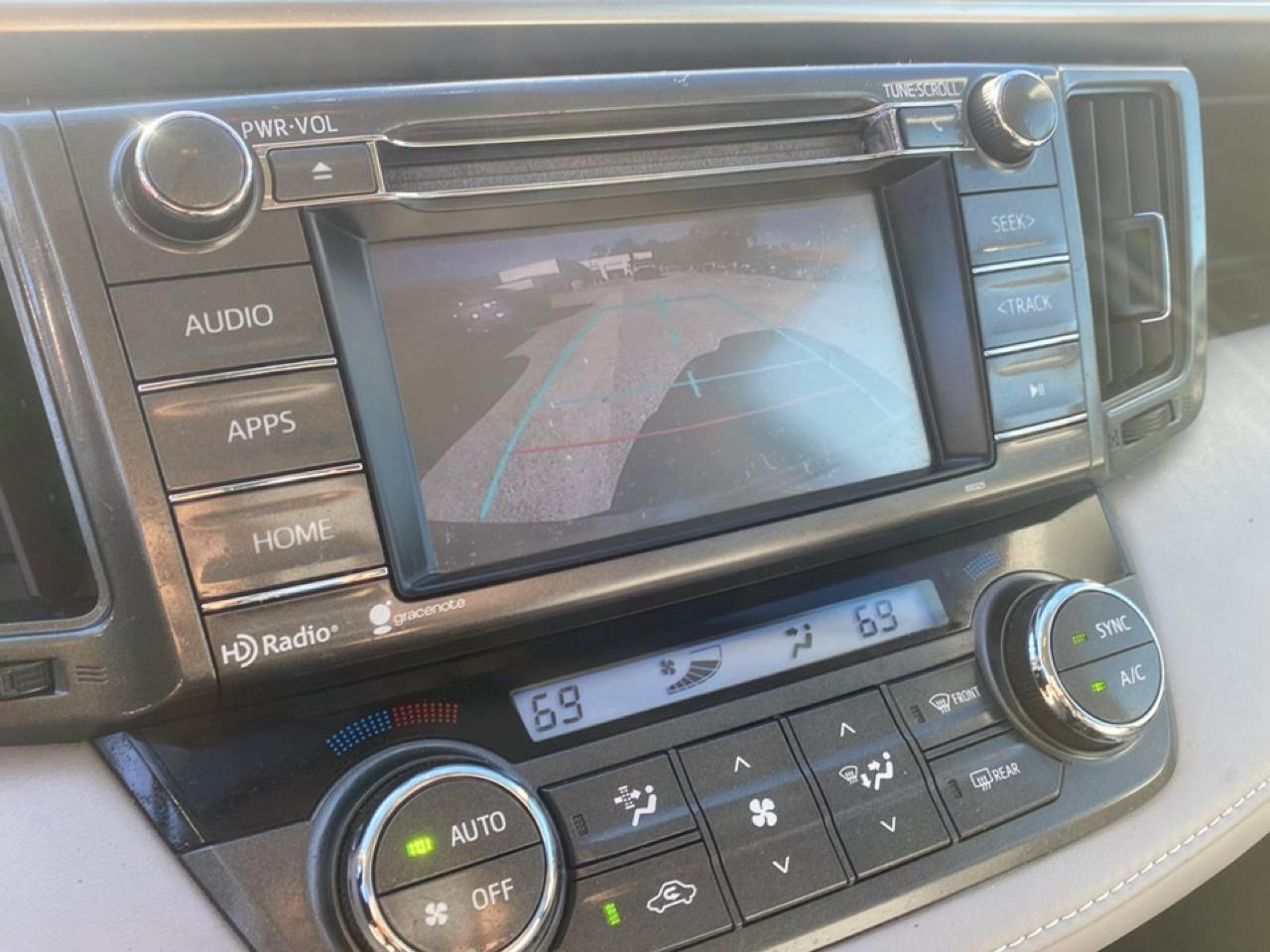 Toyota RAV4 XLE FWD 2014