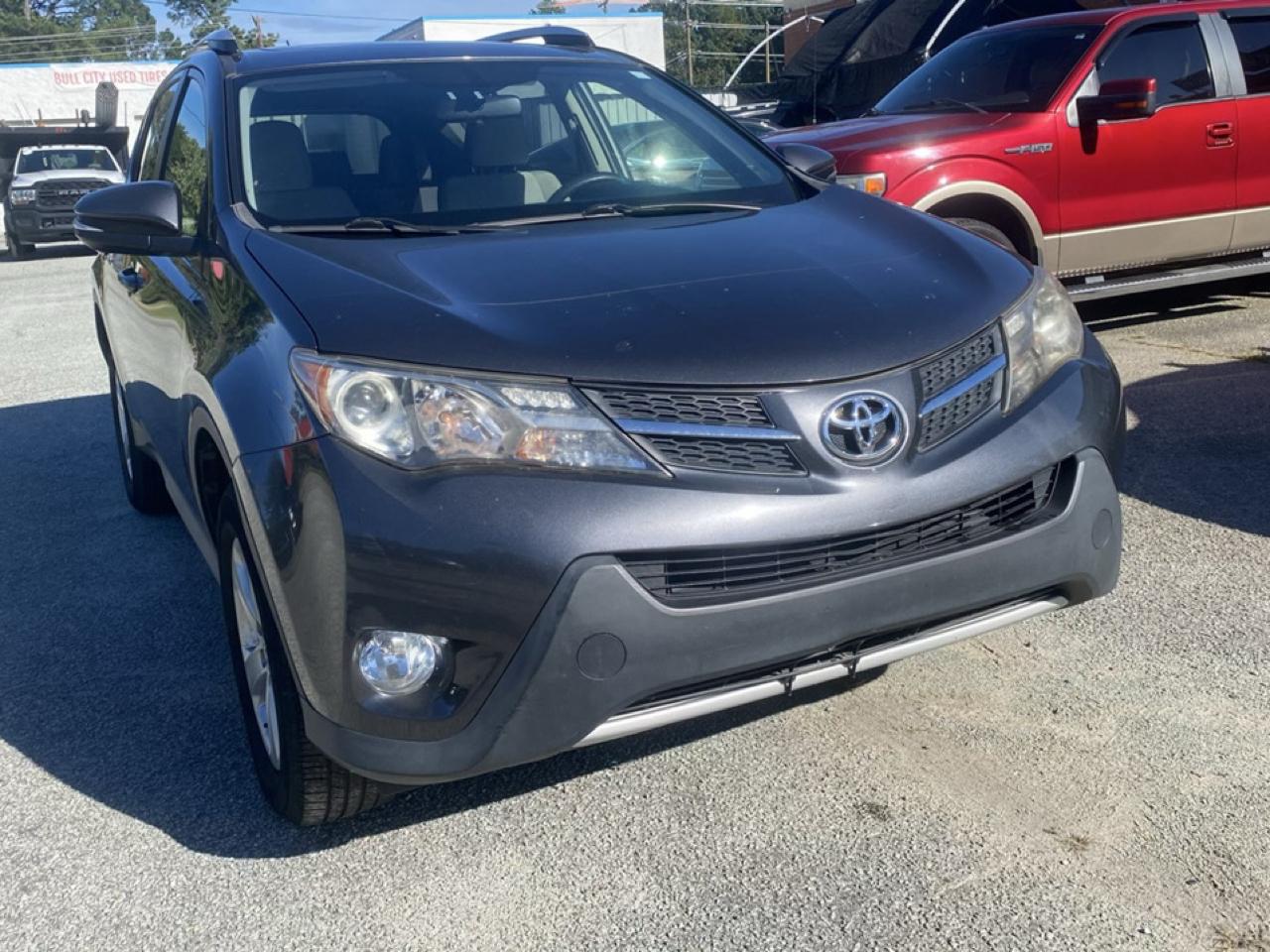 Toyota RAV4 XLE FWD 2014
