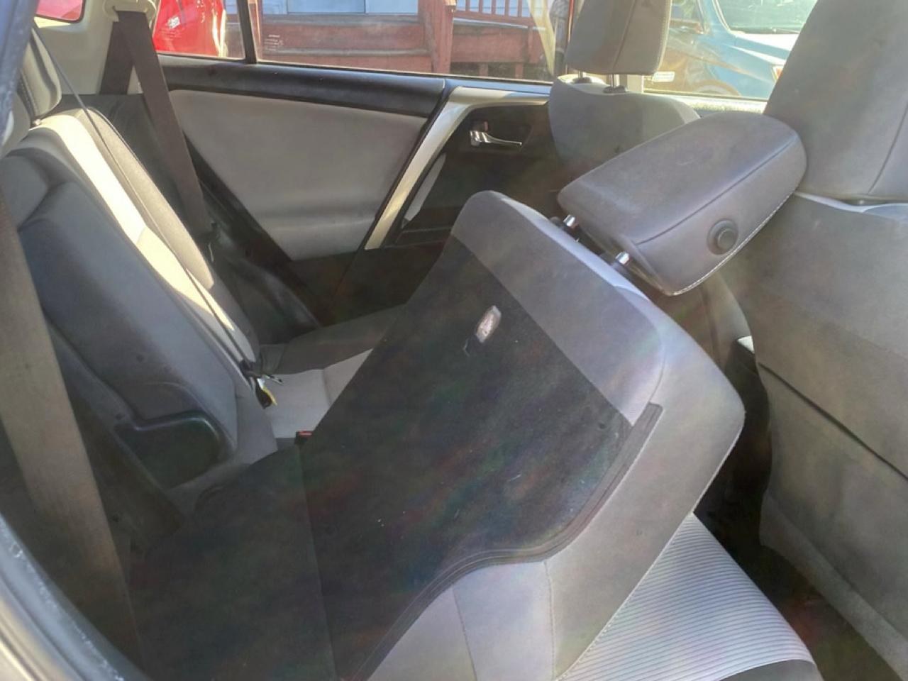 Toyota RAV4 XLE FWD 2014