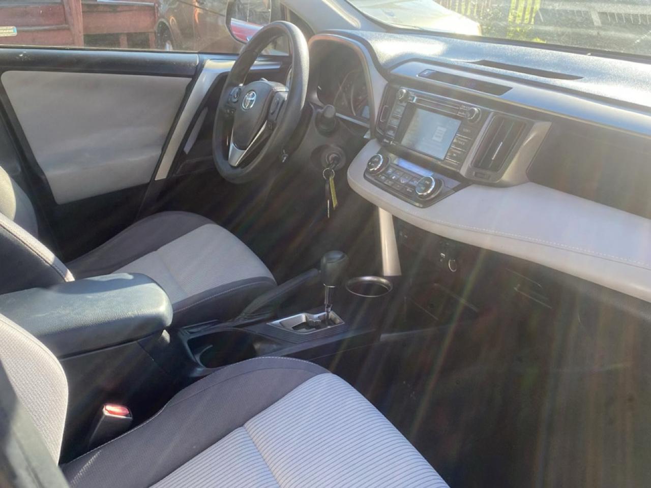 Toyota RAV4 XLE FWD 2014