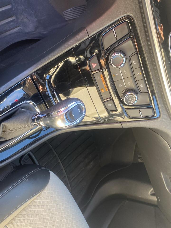 Buick Encore Sport Touring FWD 2019