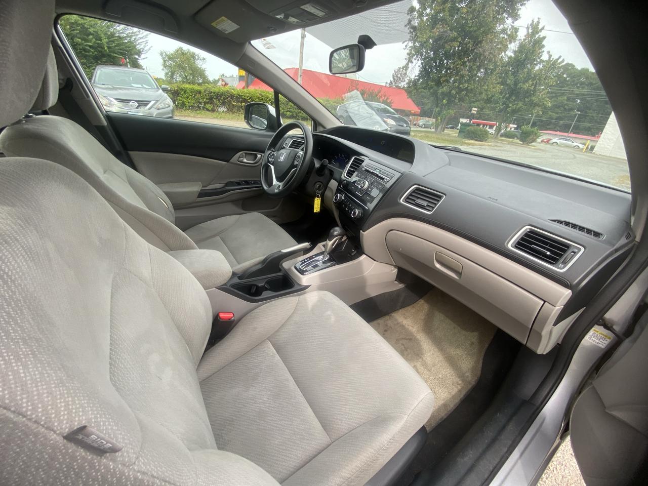 Honda Civic LX Sedan 5-Speed AT 2013