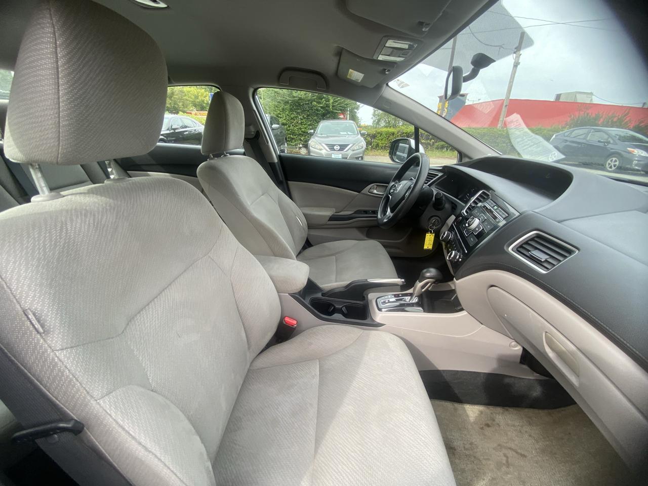 Honda Civic LX Sedan 5-Speed AT 2013