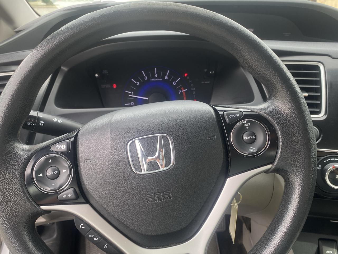 Honda Civic LX Sedan 5-Speed AT 2013