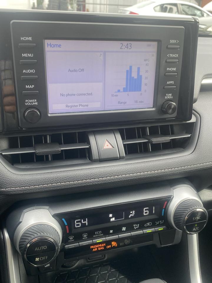 Toyota RAV4 XLE 2019