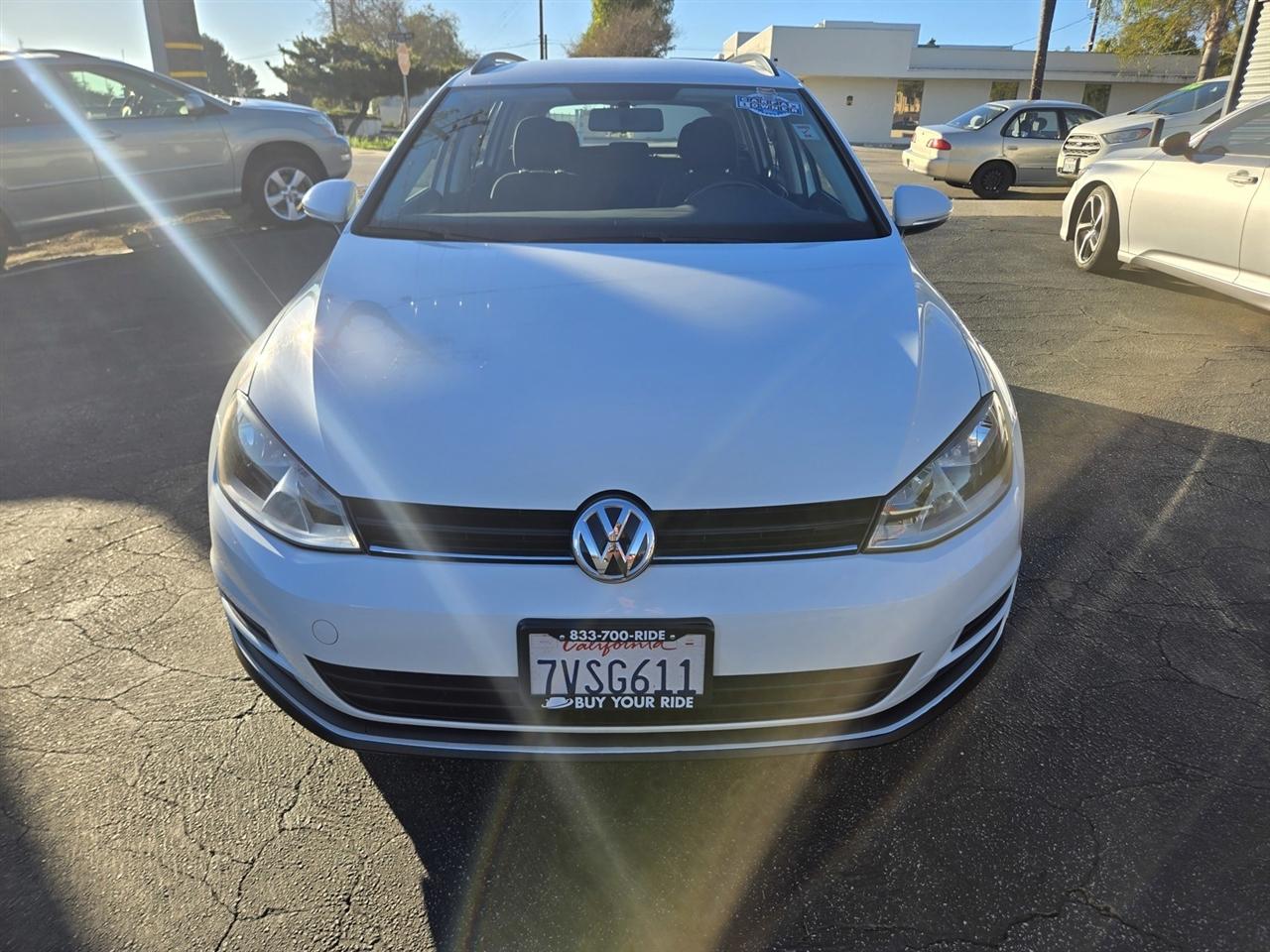 Volkswagen Golf SportWagen  2017