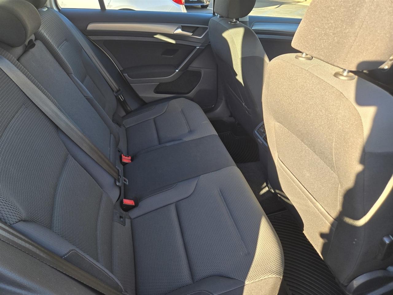 Volkswagen Golf SportWagen  2017