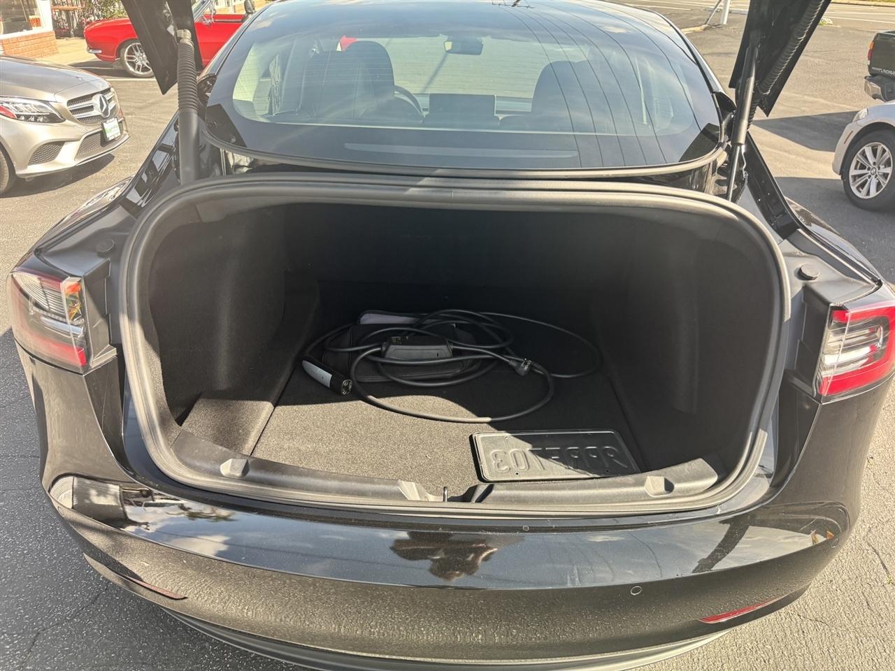 Tesla Model 3  2021