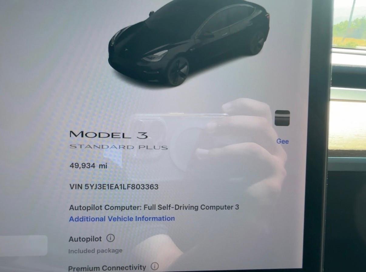 Tesla Model 3  2020