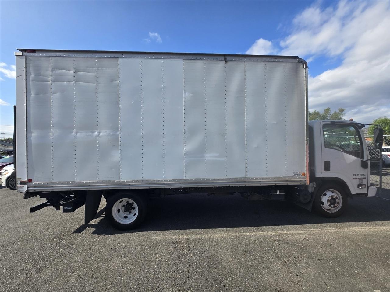 2016 Isuzu NPR HD - Photo 7