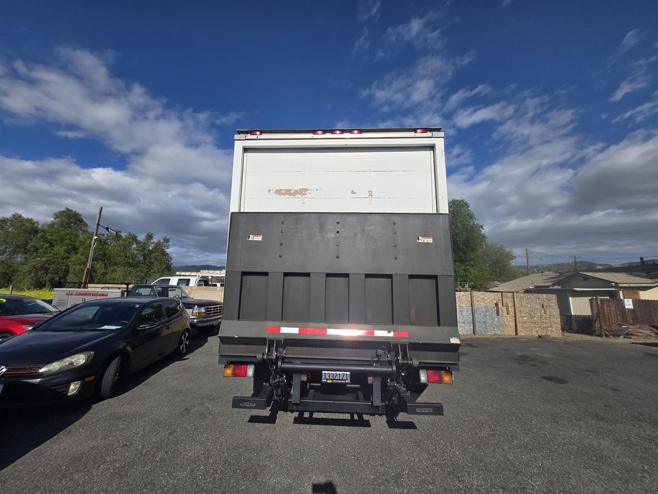 2016 Isuzu NPR HD - Photo 9