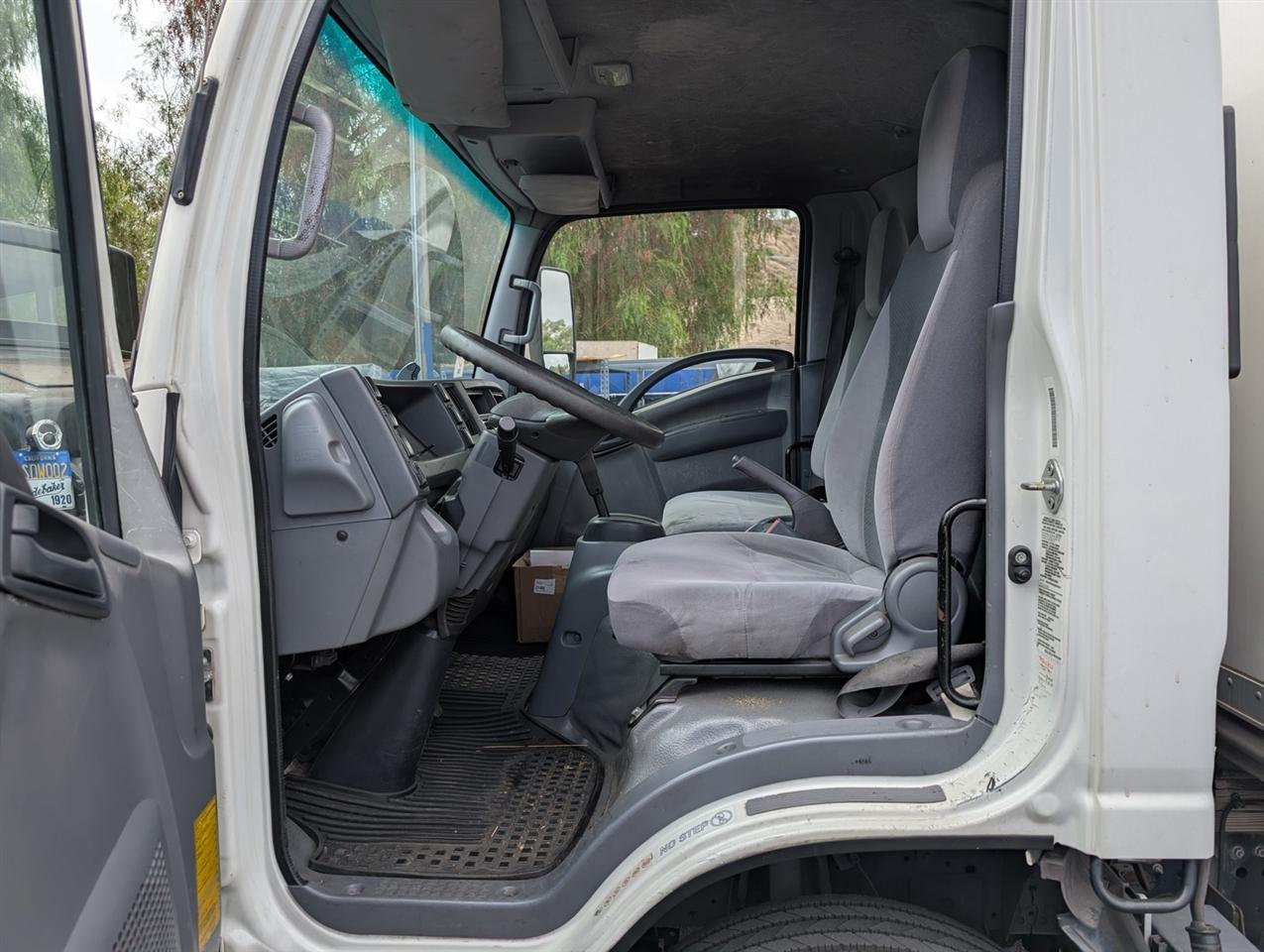 2016 Isuzu NPR HD - Photo 12