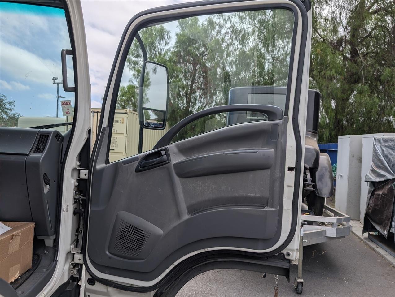 2016 Isuzu NPR HD - Photo 14