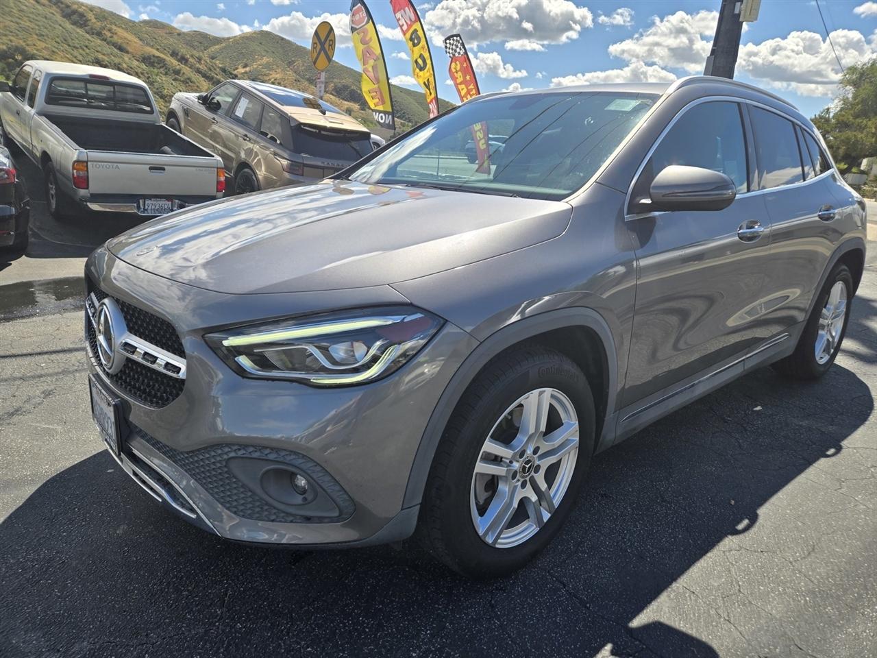 Mercedes-Benz GLA  2021