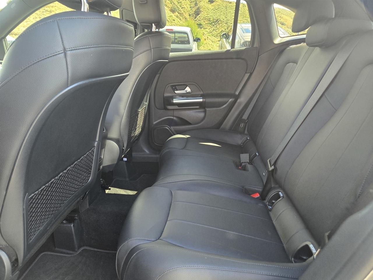 Mercedes-Benz GLA  2021