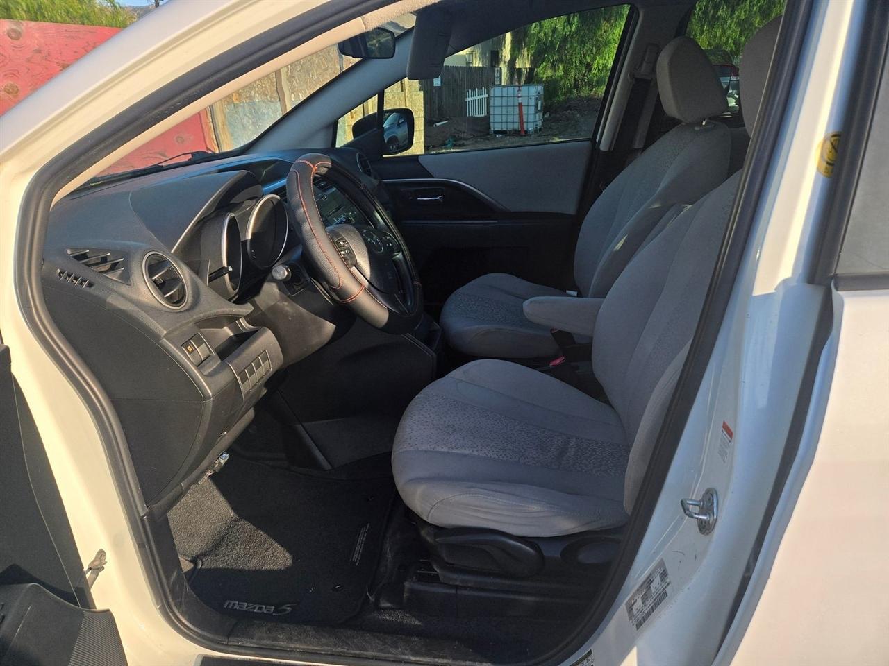 Mazda MAZDA5  2012