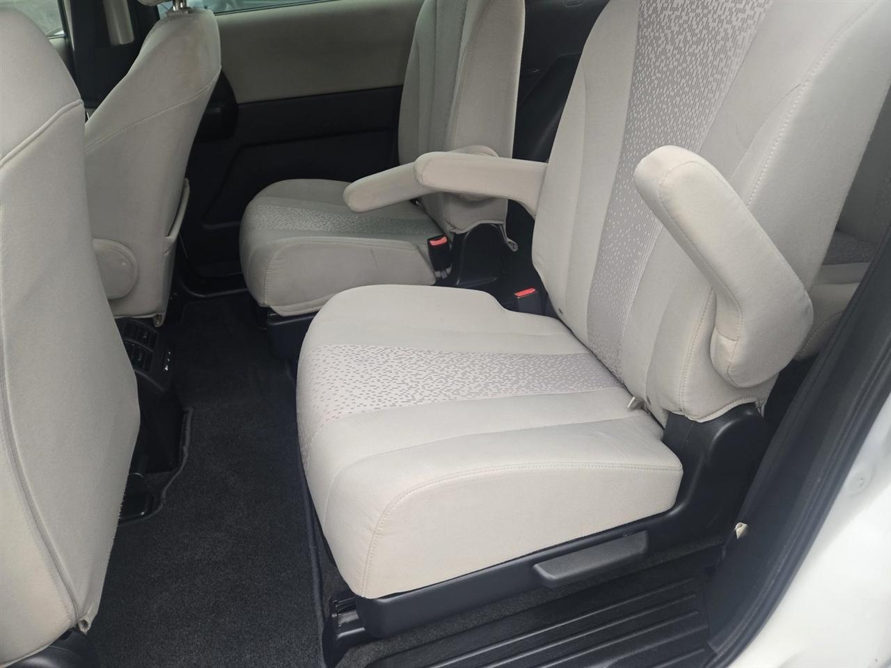 Mazda MAZDA5  2012