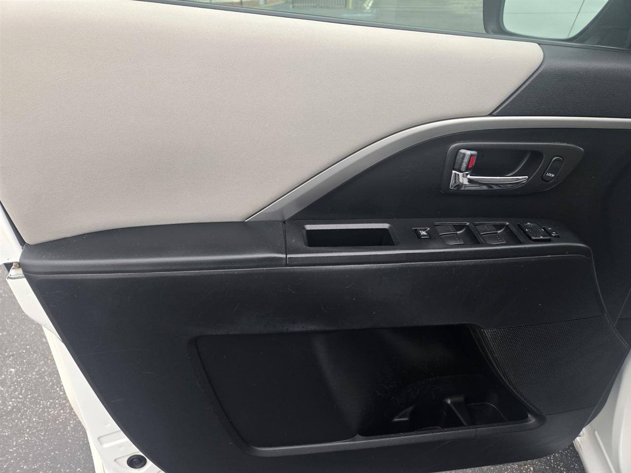 Mazda MAZDA5  2012
