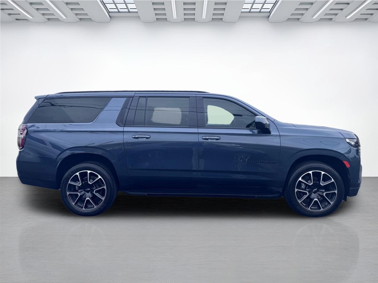 Chevrolet Suburban  2021