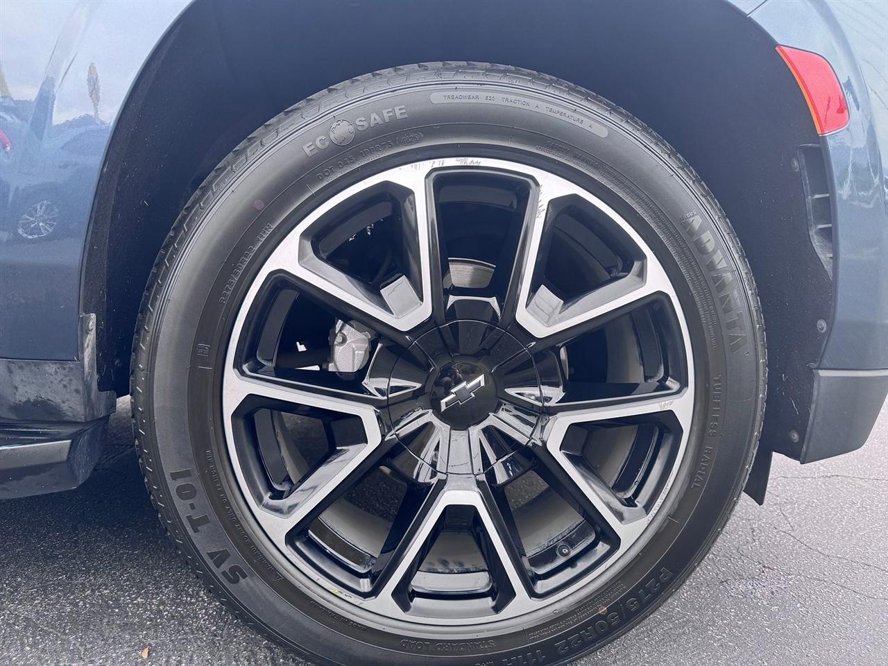 Chevrolet Suburban  2021