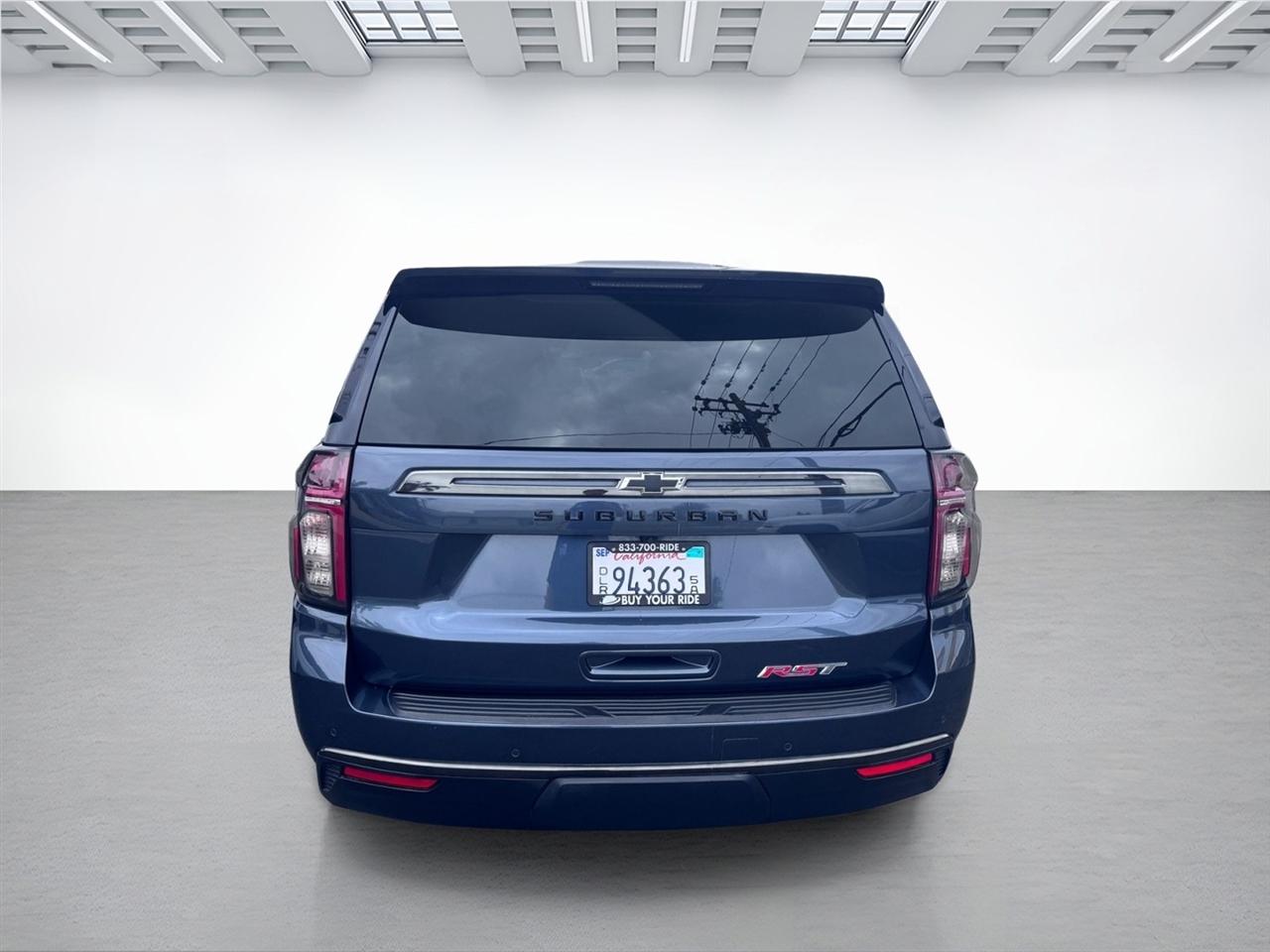 Chevrolet Suburban  2021