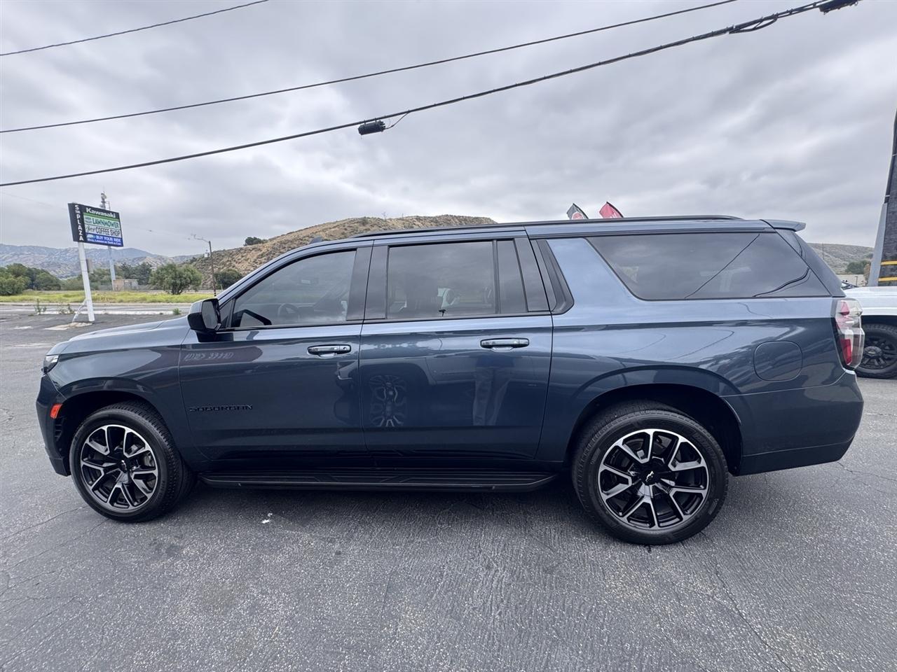 Chevrolet Suburban  2021