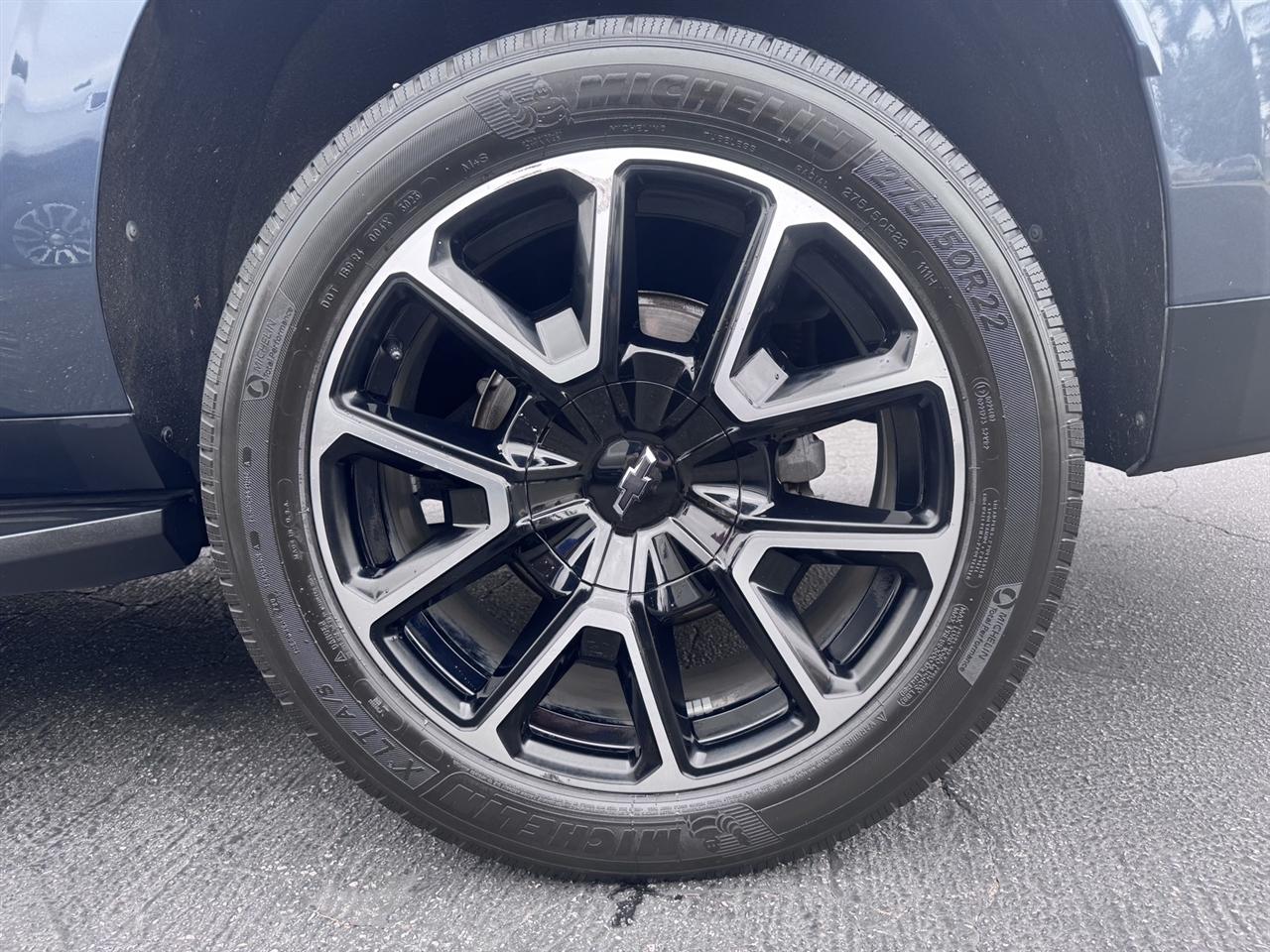 Chevrolet Suburban  2021