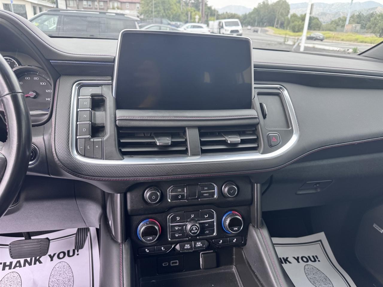 Chevrolet Suburban  2021