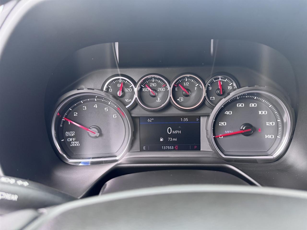Chevrolet Suburban  2021
