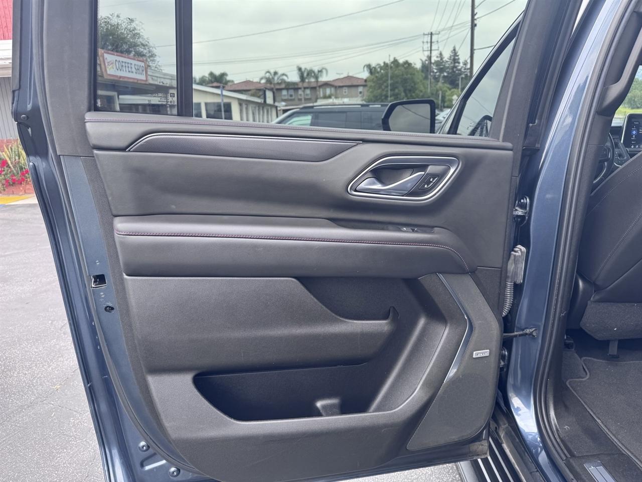 Chevrolet Suburban  2021