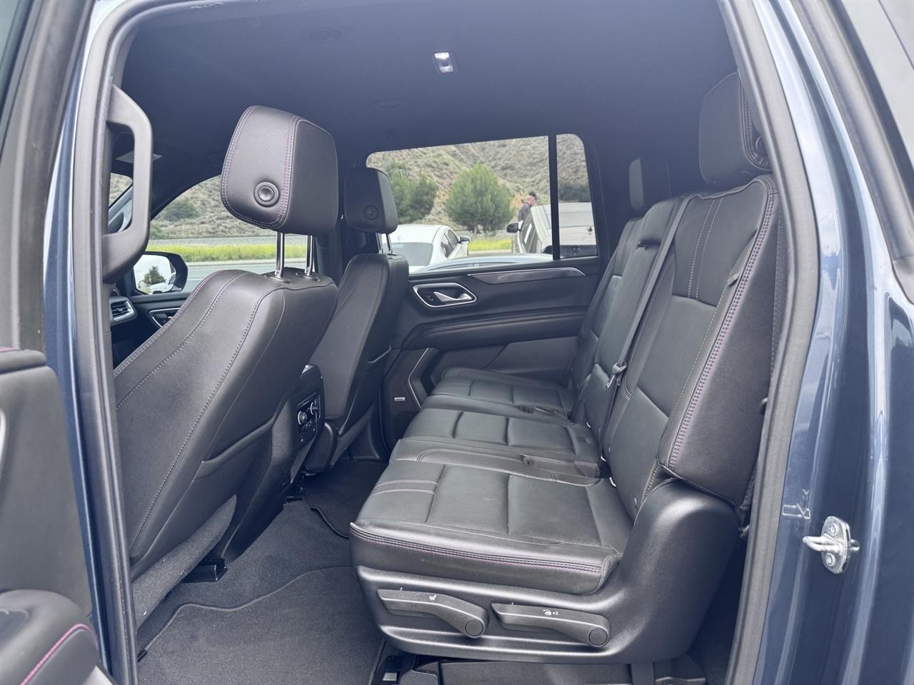 Chevrolet Suburban  2021