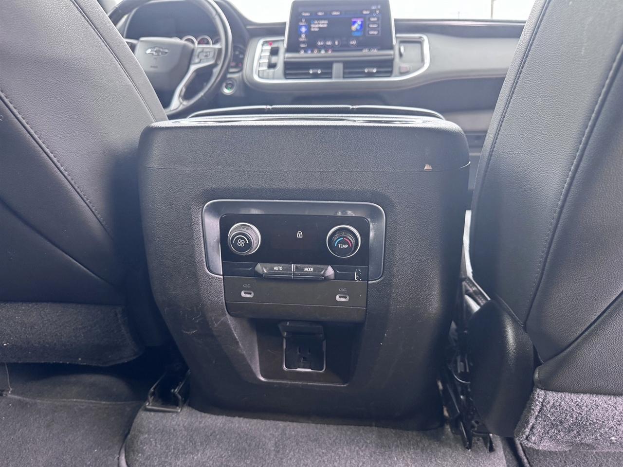 Chevrolet Suburban  2021