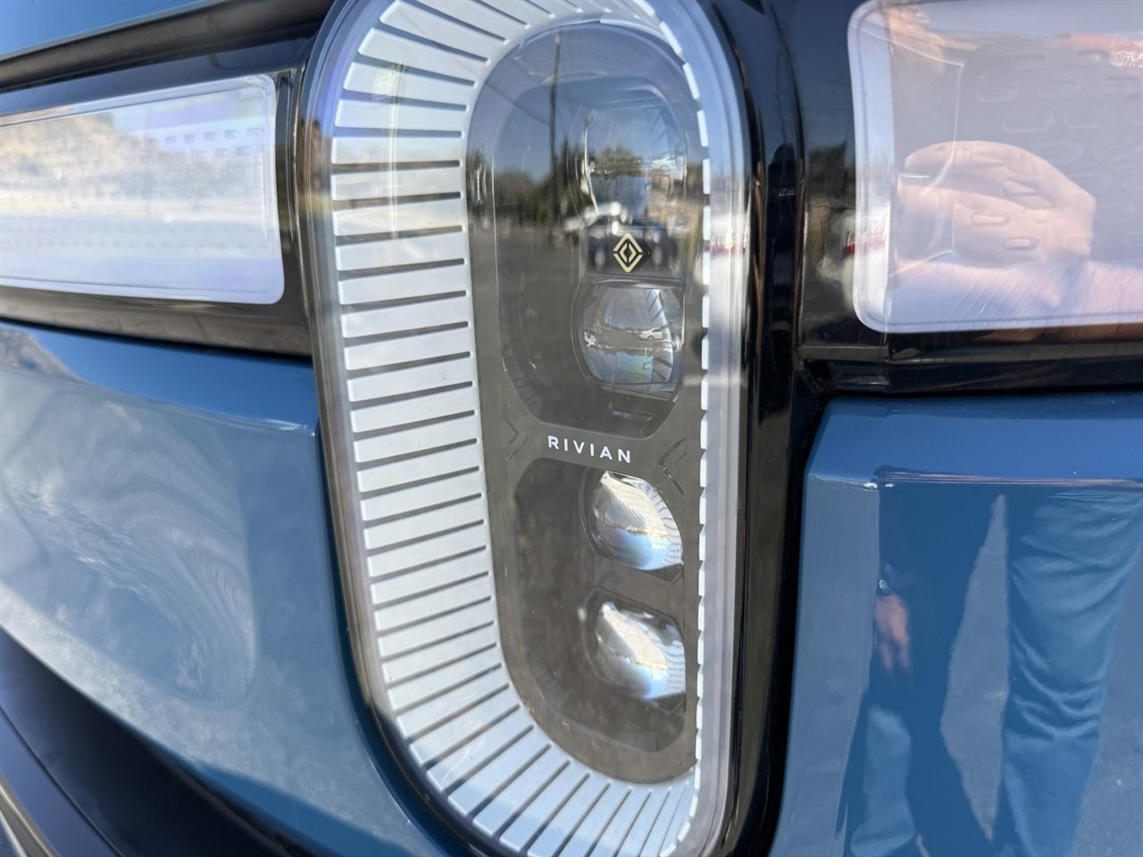 Rivian R1T Adventure 2022