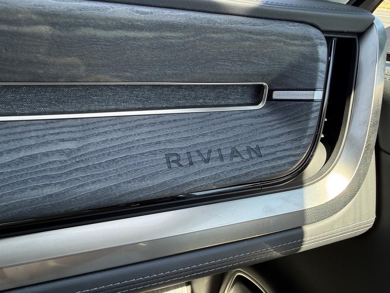 Rivian R1T Adventure 2022