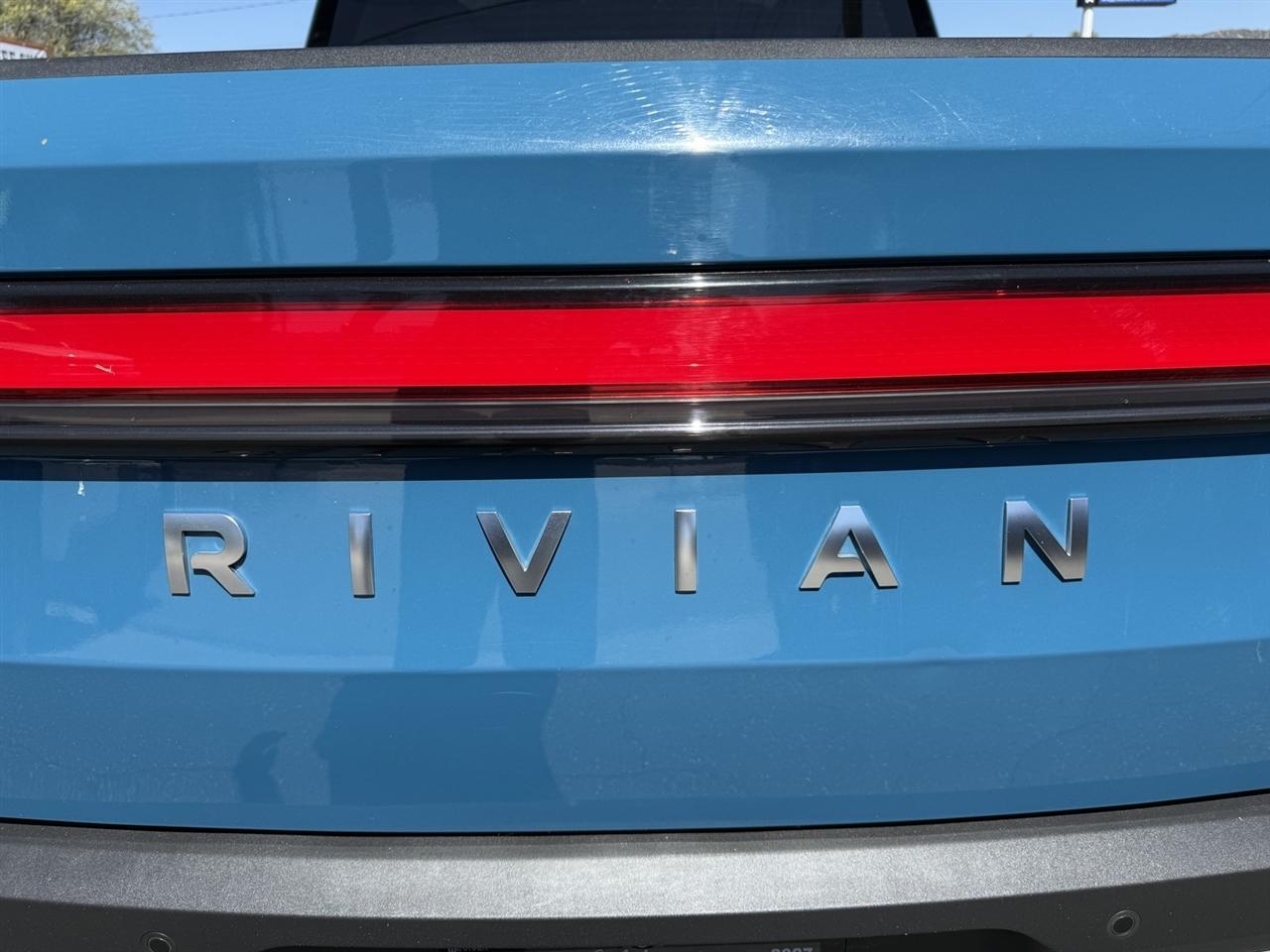 Rivian R1T Adventure 2022