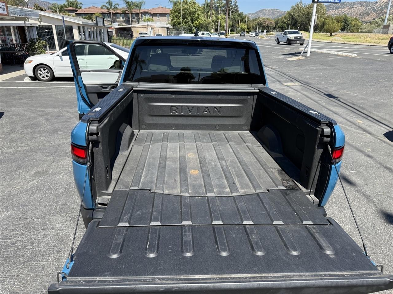 Rivian R1T Adventure 2022