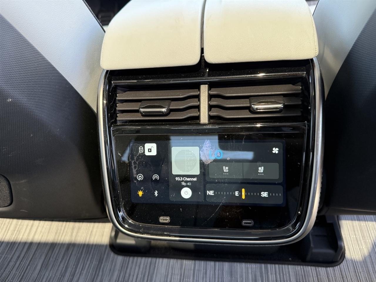Rivian R1T Adventure 2022