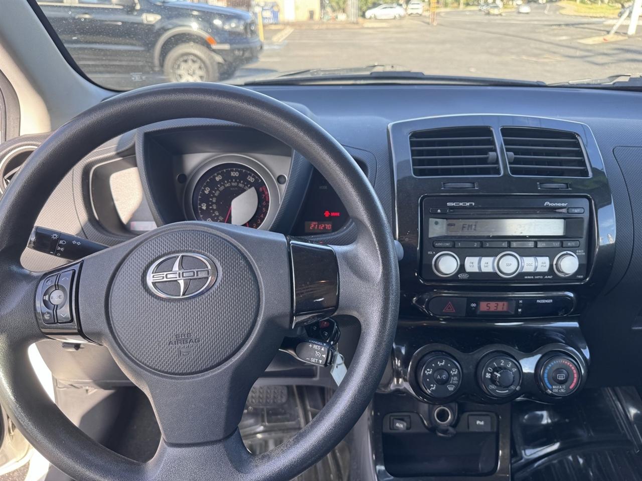 Scion xD  2009