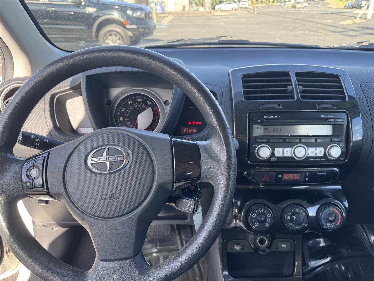 Scion xD  2009
