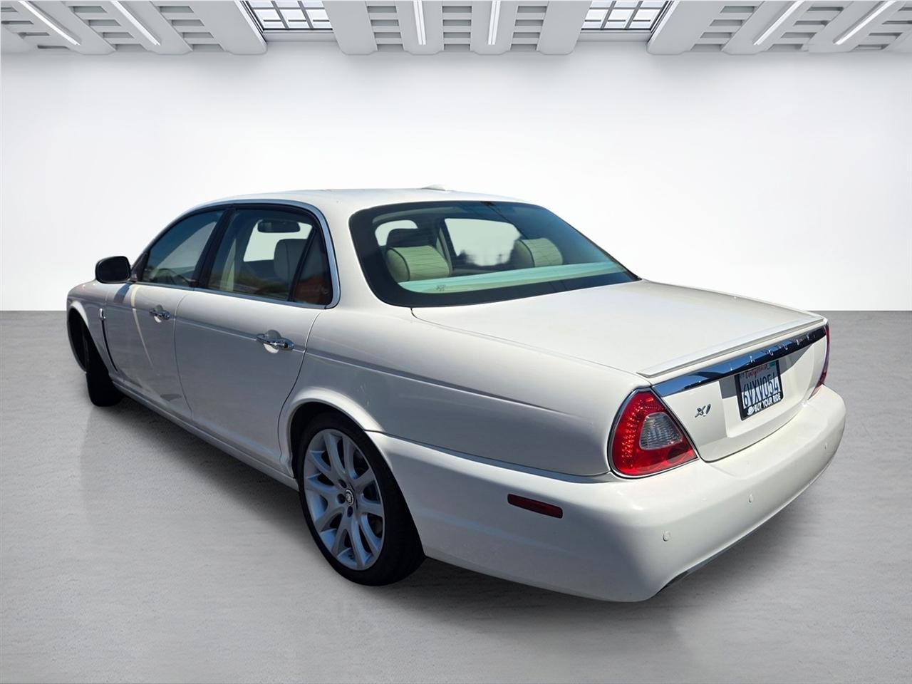 Jaguar XJ  2008