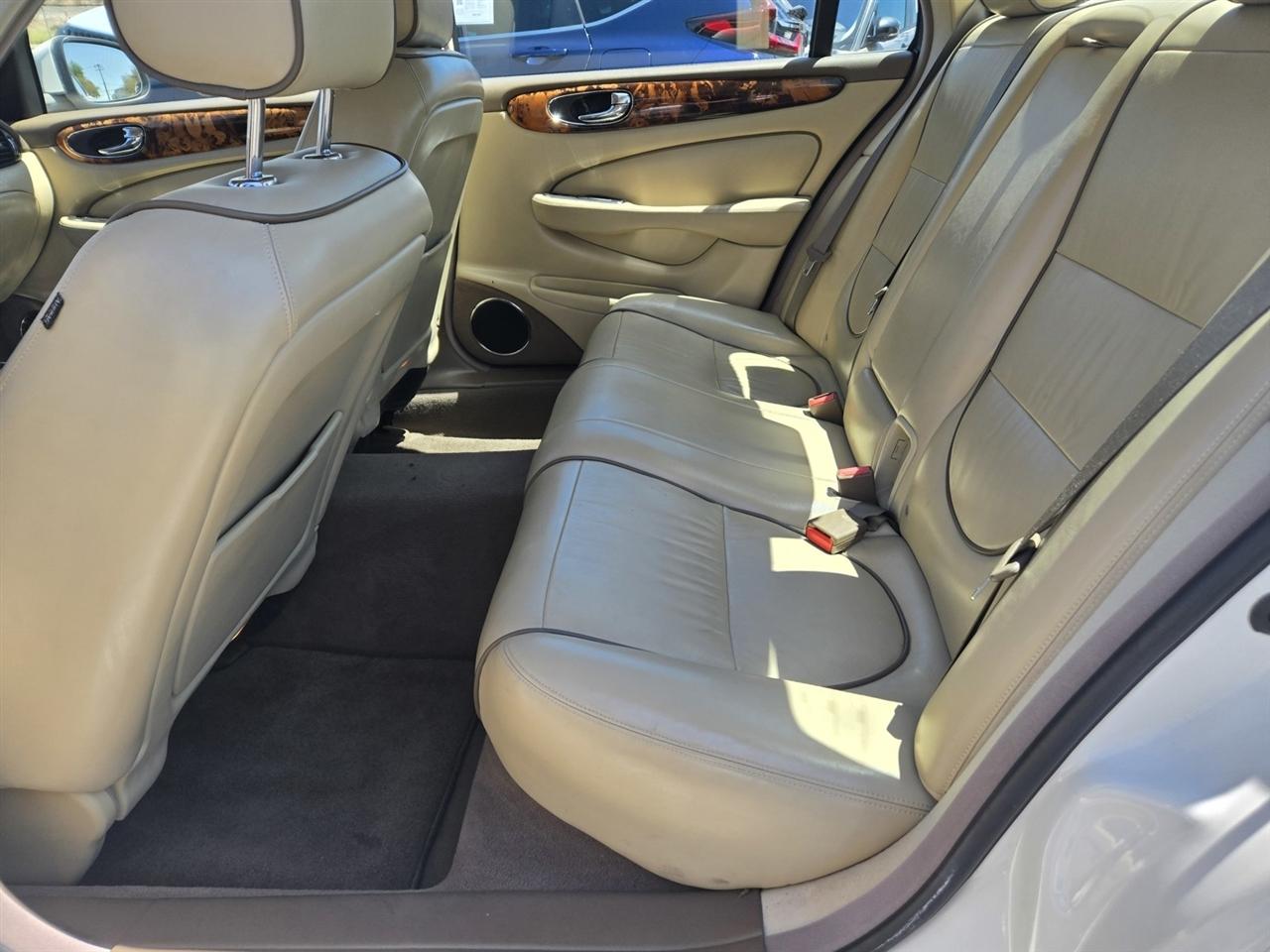 Jaguar XJ  2008
