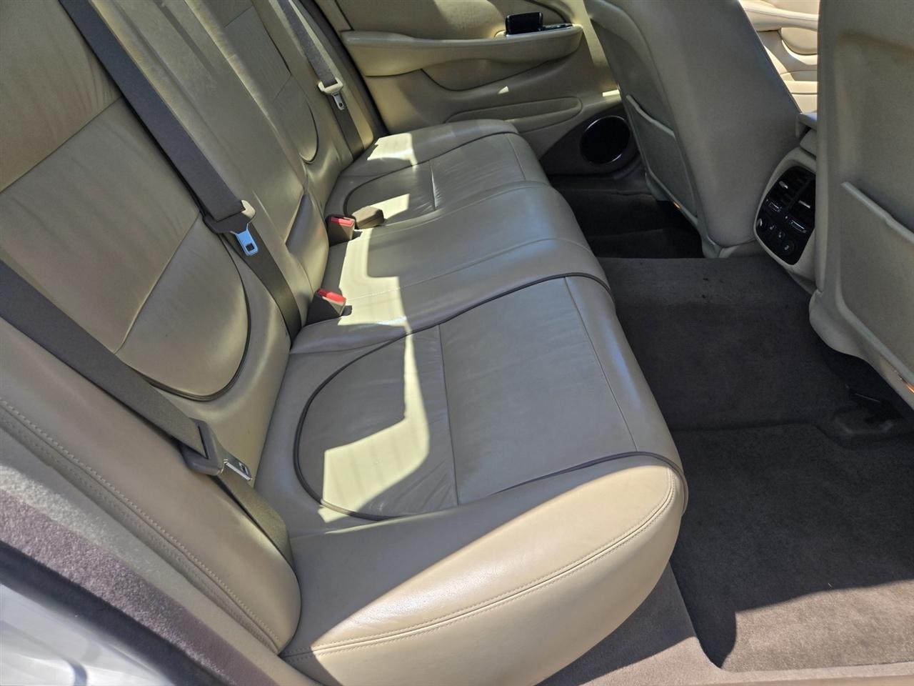 Jaguar XJ  2008