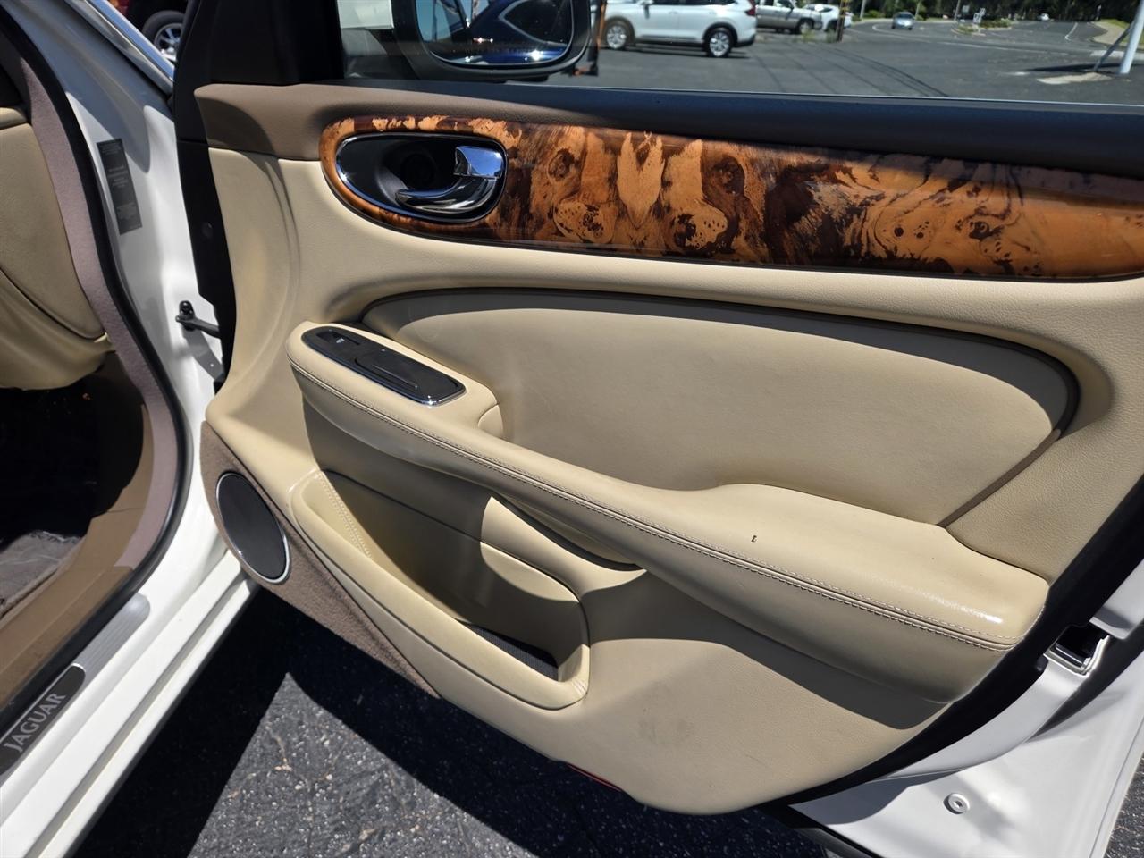 Jaguar XJ  2008