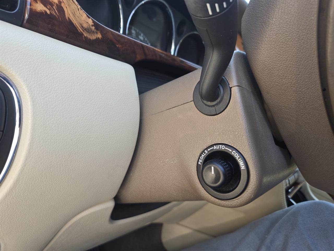 Jaguar XJ  2008