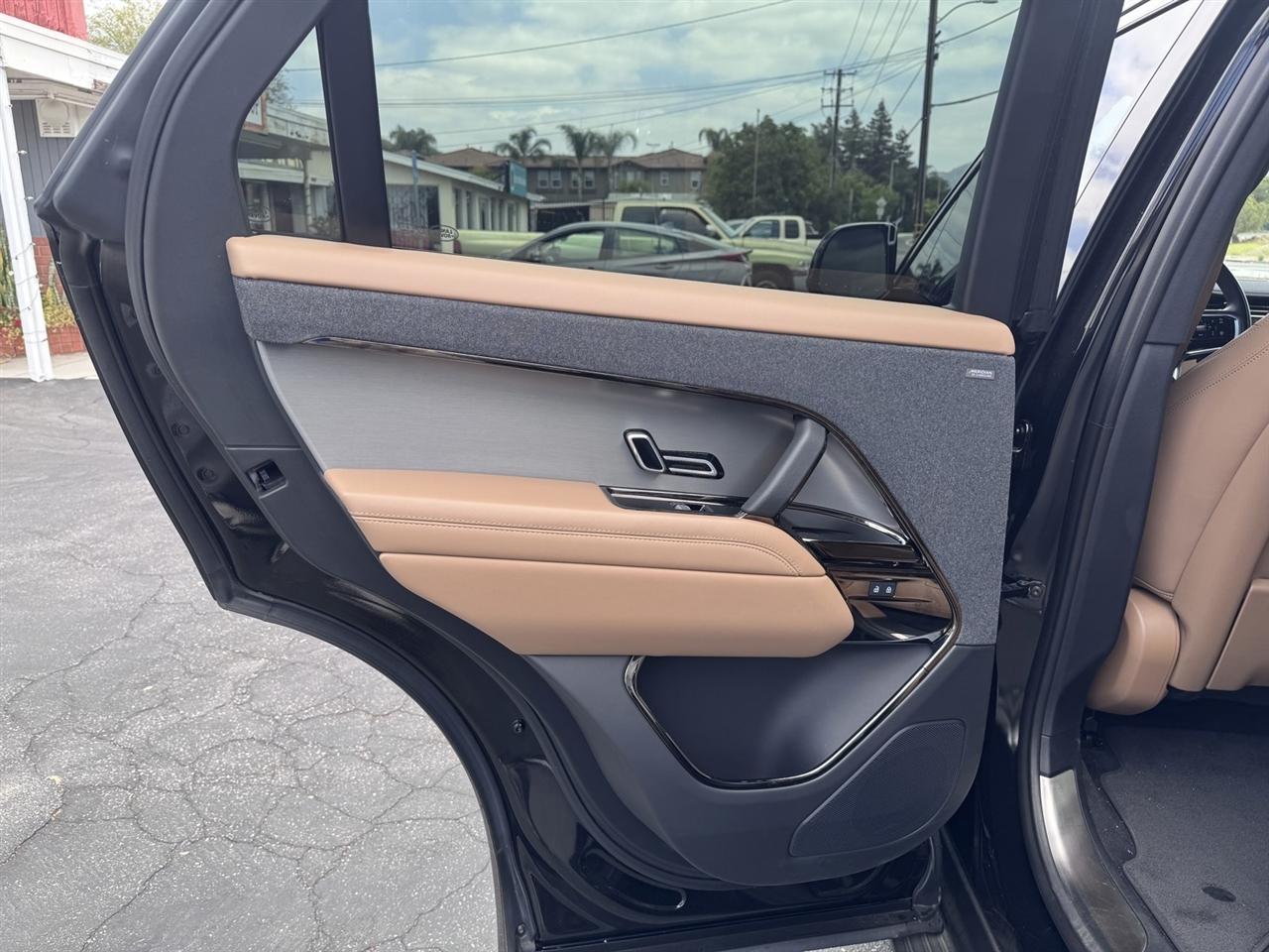 Land Rover Range Rover Sport  2024