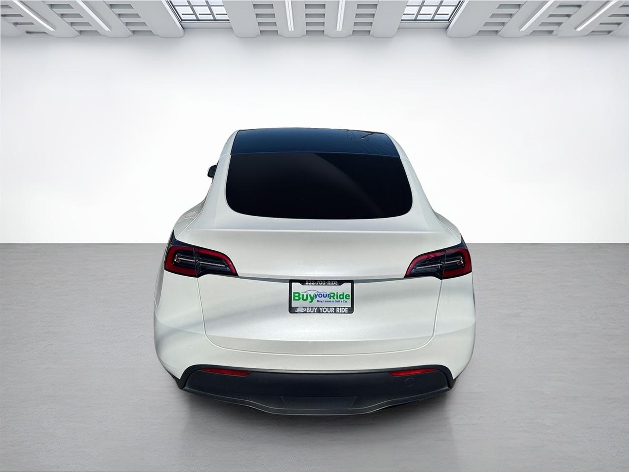 Tesla Model Y  2023