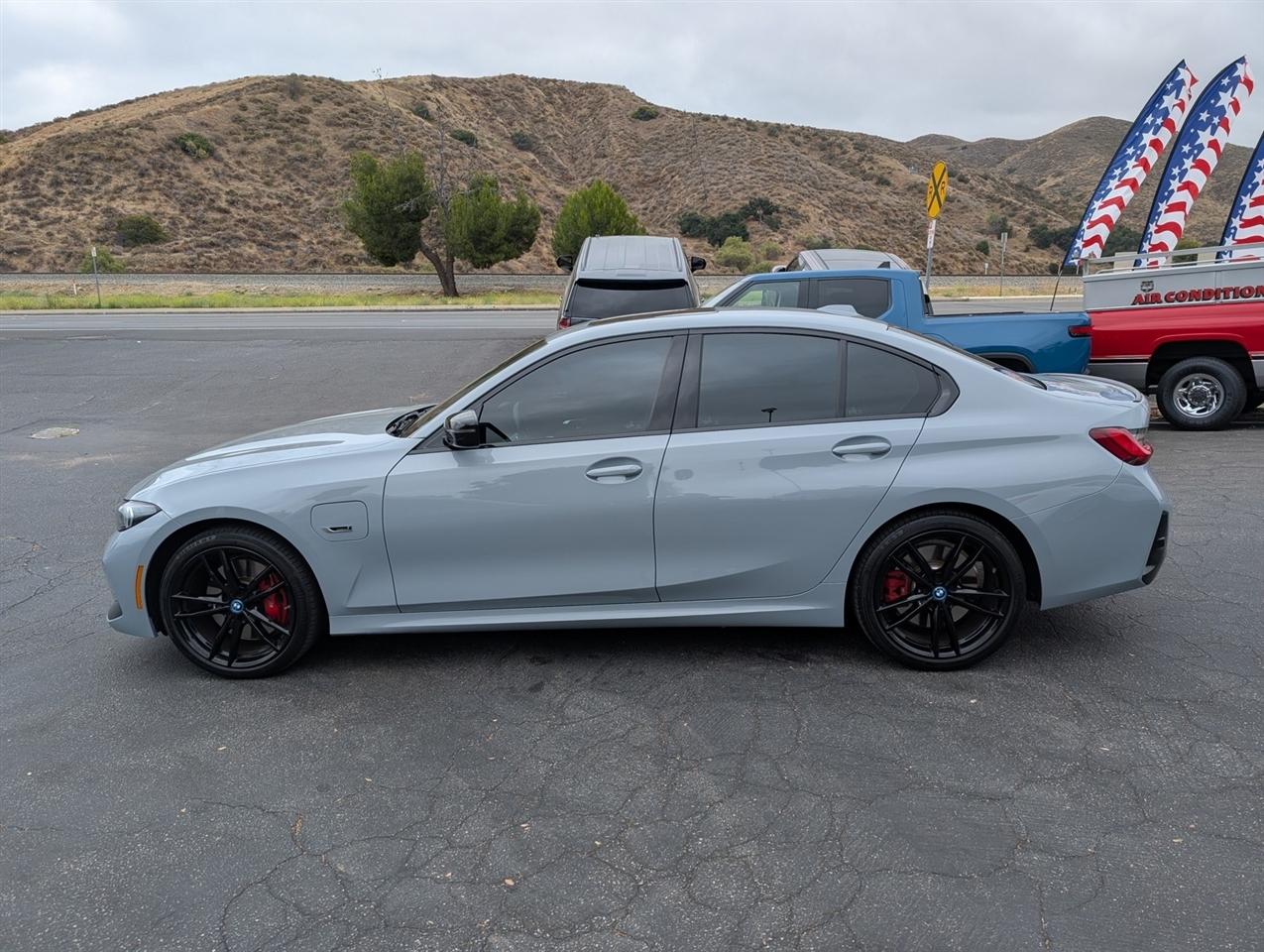 BMW 3 Series  2023