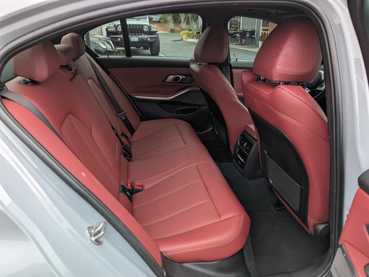 BMW 3 Series  2023