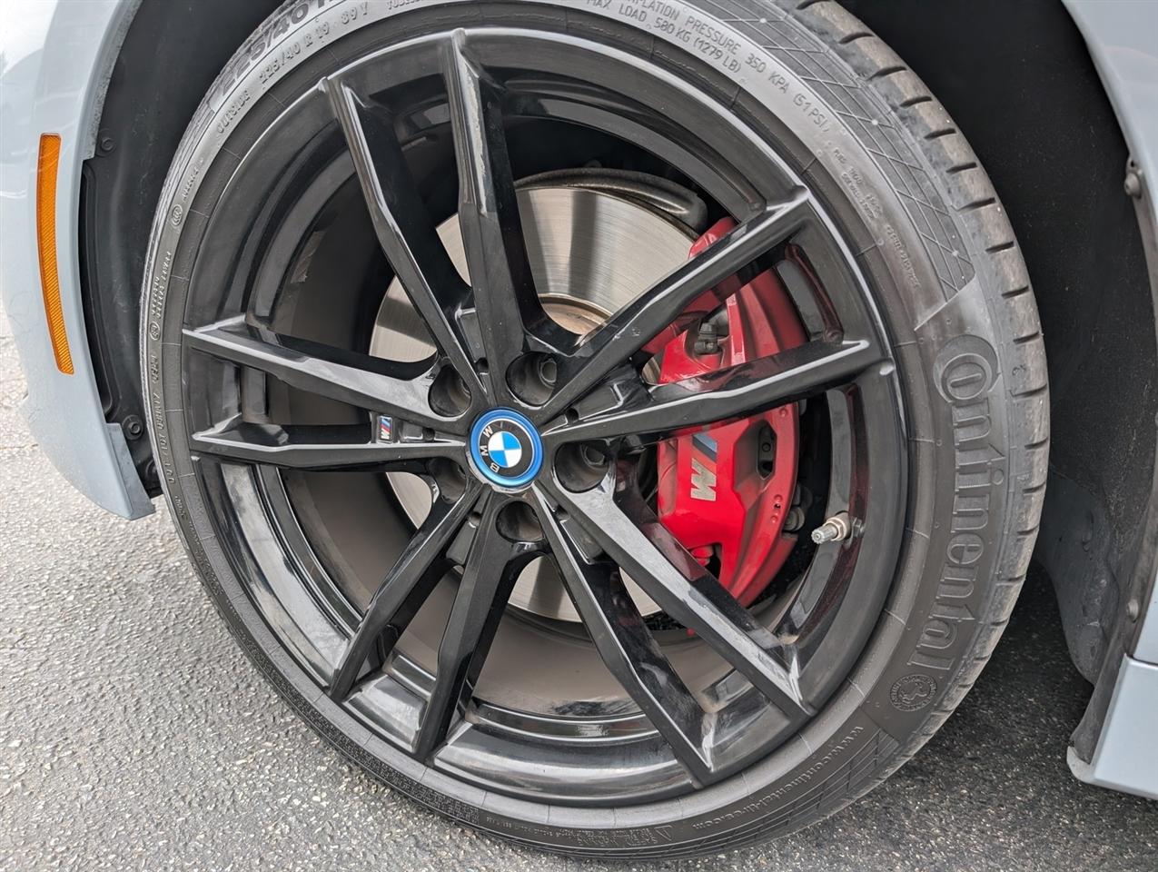 BMW 3 Series  2023